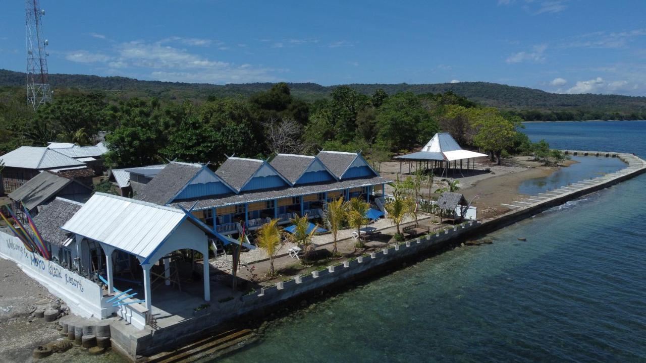 Moyo Island Resort Экстерьер фото