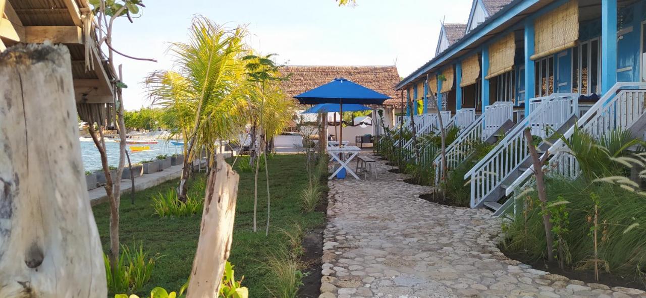 Moyo Island Resort Экстерьер фото