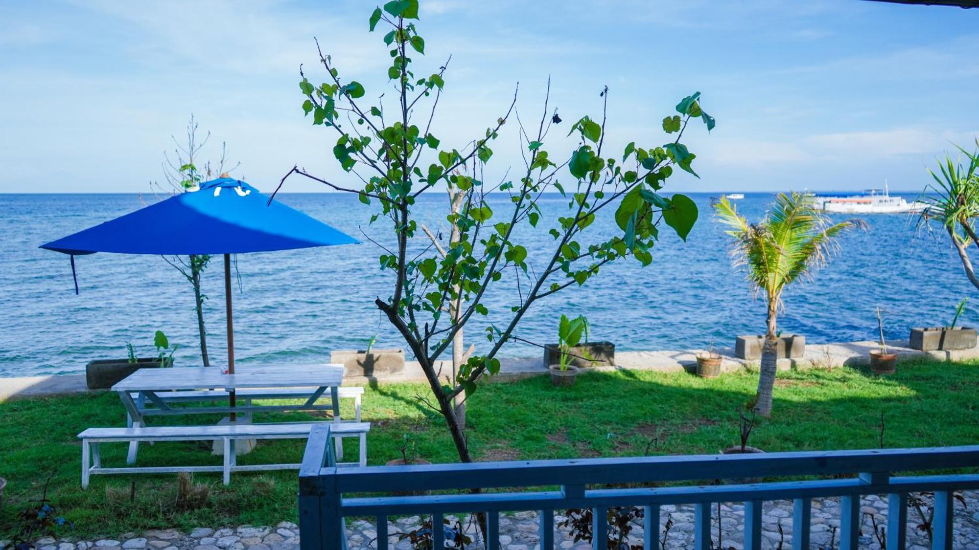 Moyo Island Resort Номер фото