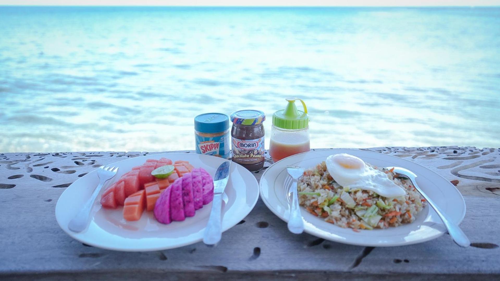 Moyo Island Resort Экстерьер фото
