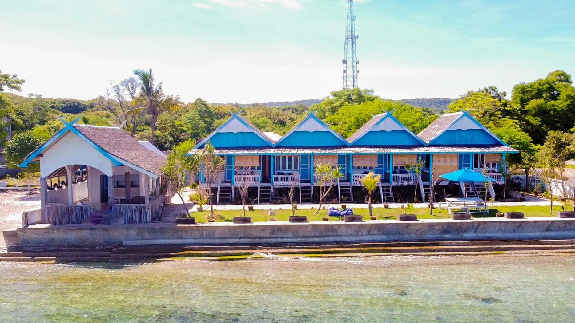 Moyo Island Resort Экстерьер фото
